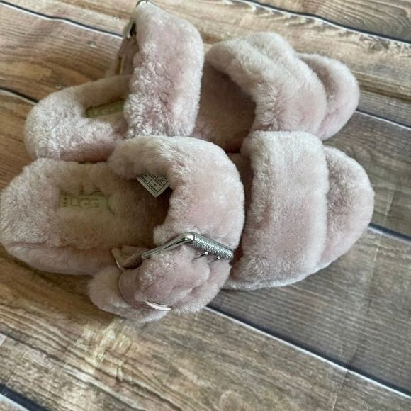 Ugg’s slippers - Picture 5 of 5